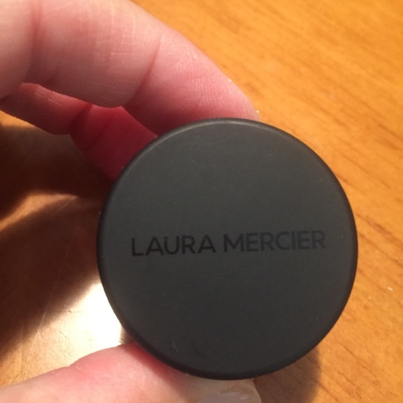 Laura Mercier The Perfect Cream Moisturizer - Picture 4 of 13